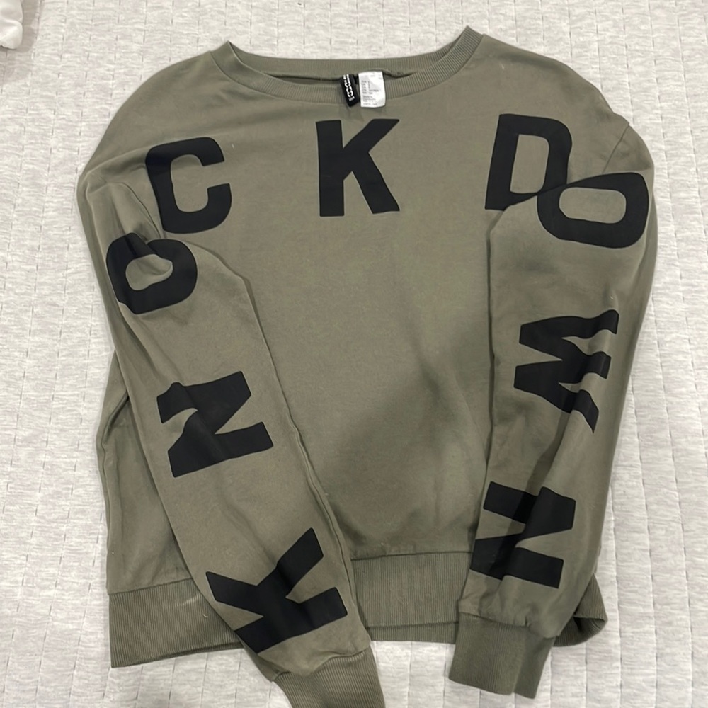 H&M KNOCKDOWN Crew Neck